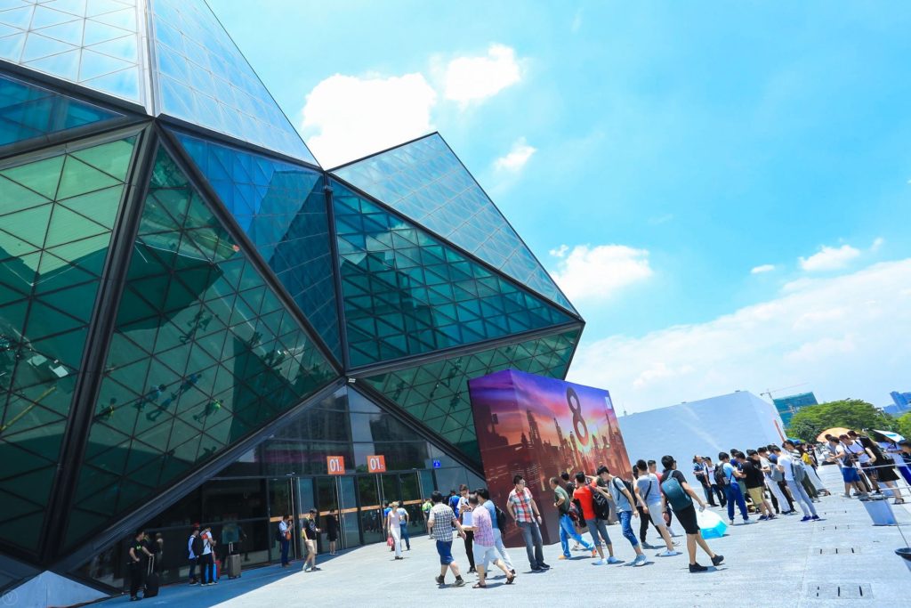 Lire la suite à propos de l’article Nouveautés Xiaomi : Mi 8, Mi 8 Explorer, Mi 8 SE, Mi Band 3, MIUI 10…