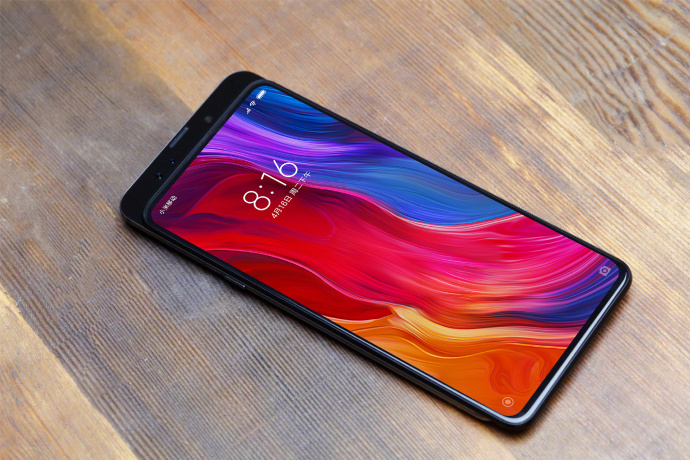 Lire la suite à propos de l’article Le vice président de Xiaomi officialise le Mi MIX 3 !