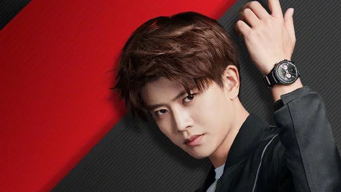 Lire la suite à propos de l’article Honor Watch : une montre connectée hybride ?!