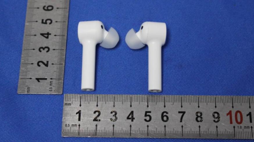 Lire la suite à propos de l’article Après les AirDots, Xiaomi s’approche du design des AirPods avec des nouveaux écouteurs sans fil