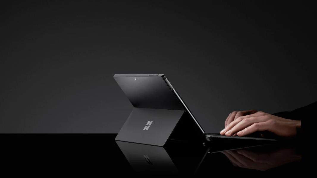 Lire la suite à propos de l’article Nouvelle Microsoft Surface Pro 6 disponible en précommande