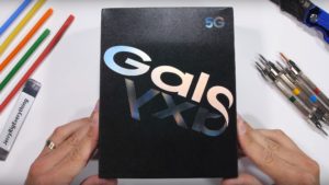 Lire la suite à propos de l’article Nouveau Samsung Galaxy Fold : test de durabilité par Zack de JerryRigEverything