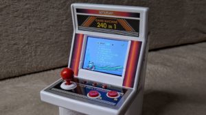 Lire la suite à propos de l’article J’ai testé une mini borne d’arcade avec 240 jeux pour environ 10€ !