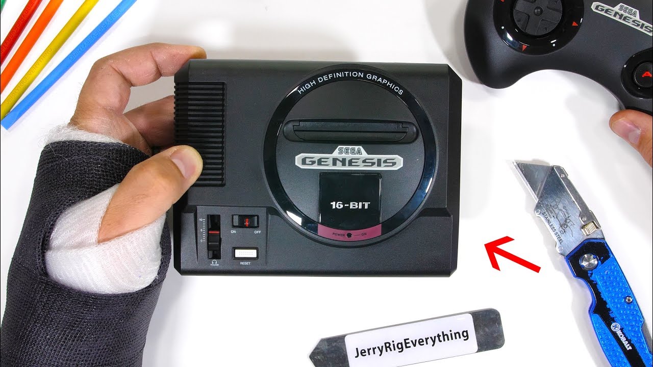 Lire la suite à propos de l’article Vidéo de démontage de la SEGA Mega Drive / Genesis Mini par Zack de JerryRigEverything