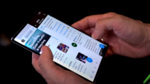 Lire la suite à propos de l’article OPPO X 2021 : un smartphone innovant avec un écran enroulable