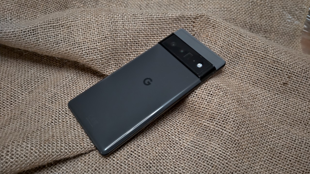 Lire la suite à propos de l’article Mon avis tranché sur le Google Pixel 6 Pro