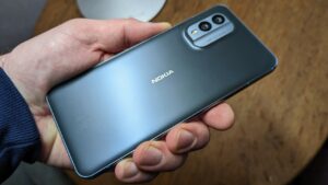 Lire la suite à propos de l’article Test Nokia X30 5G : un smartphone simple et efficace