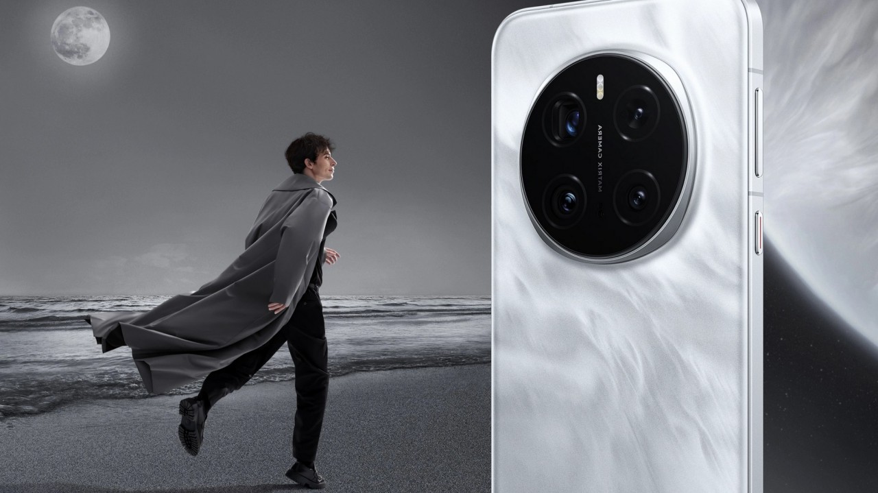 Man, moon and Honor Magic 7 Pro