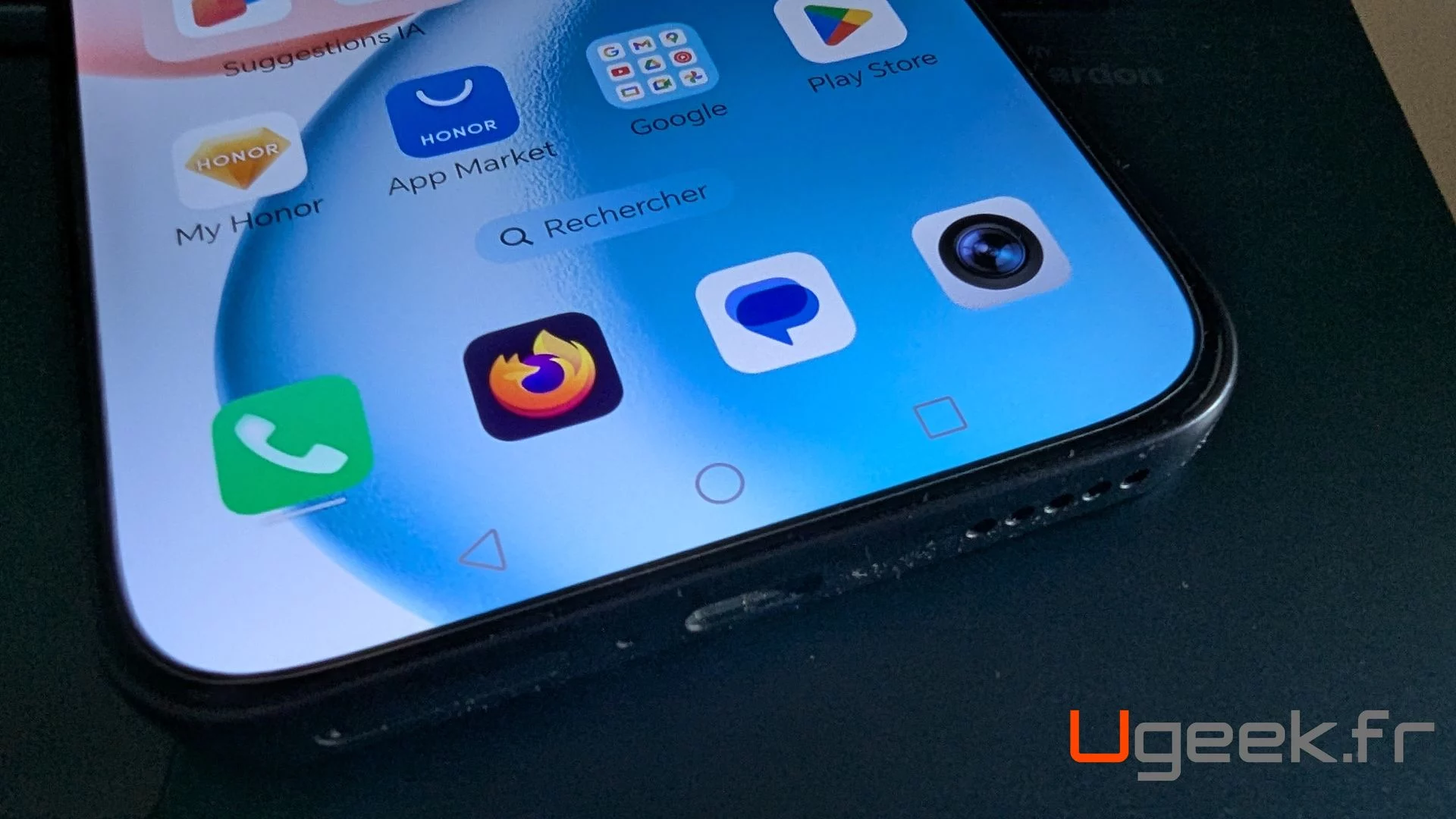 Bords arrondis de l'écran du HONOR 400